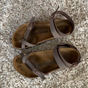 Birkenstock sandals- Yara in mocha